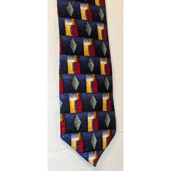 Cocktail Collections Martini As seen under the Microscope 100% Silk Made in USA - Picture 4 of 8